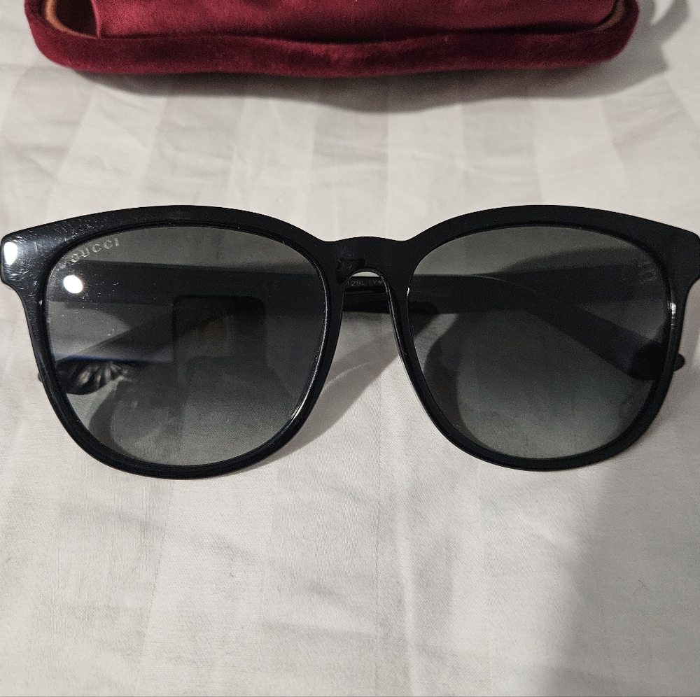 Gucci Classic Black Sunglasses